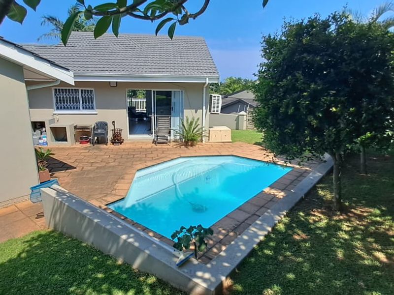 Stylish Coastal Family Home with Sea Views in Ballito - Photo 10