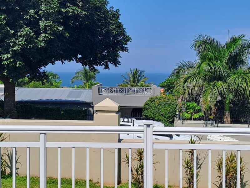 Stylish Coastal Family Home with Sea Views in Ballito - Photo 2
