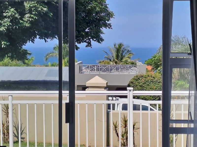 Stylish Coastal Family Home with Sea Views in Ballito - Photo 5