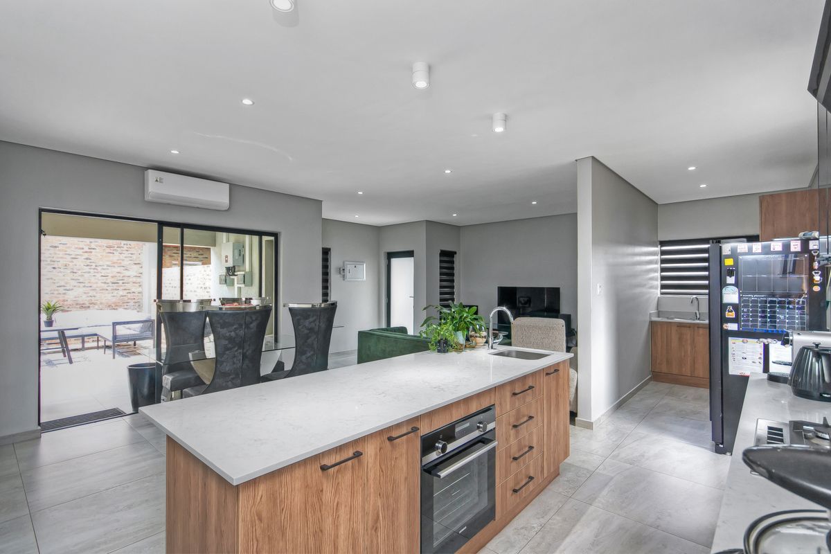 Immaculate Modern 2-Bedroom Home | The Lincoln, Carlswald - Photo 5