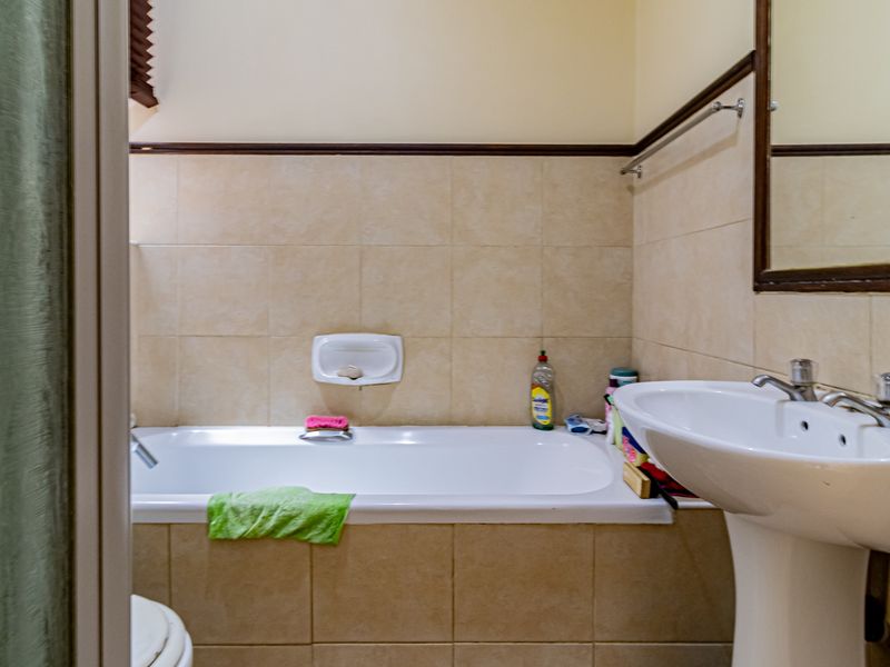 Great location - Photo 10