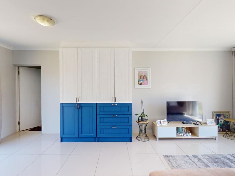 Modern townhouse, great investment, in Bridgemead! - Photo 10