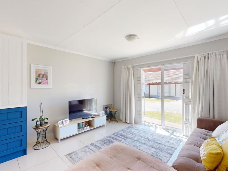 Modern townhouse, great investment, in Bridgemead! - Photo 8