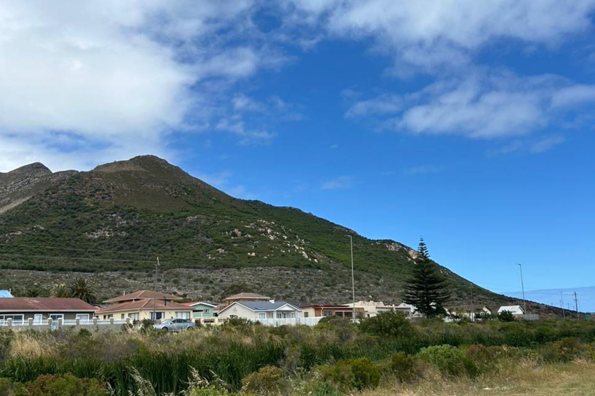 A Prime Piece of Hawston Awaits You - Photo 5