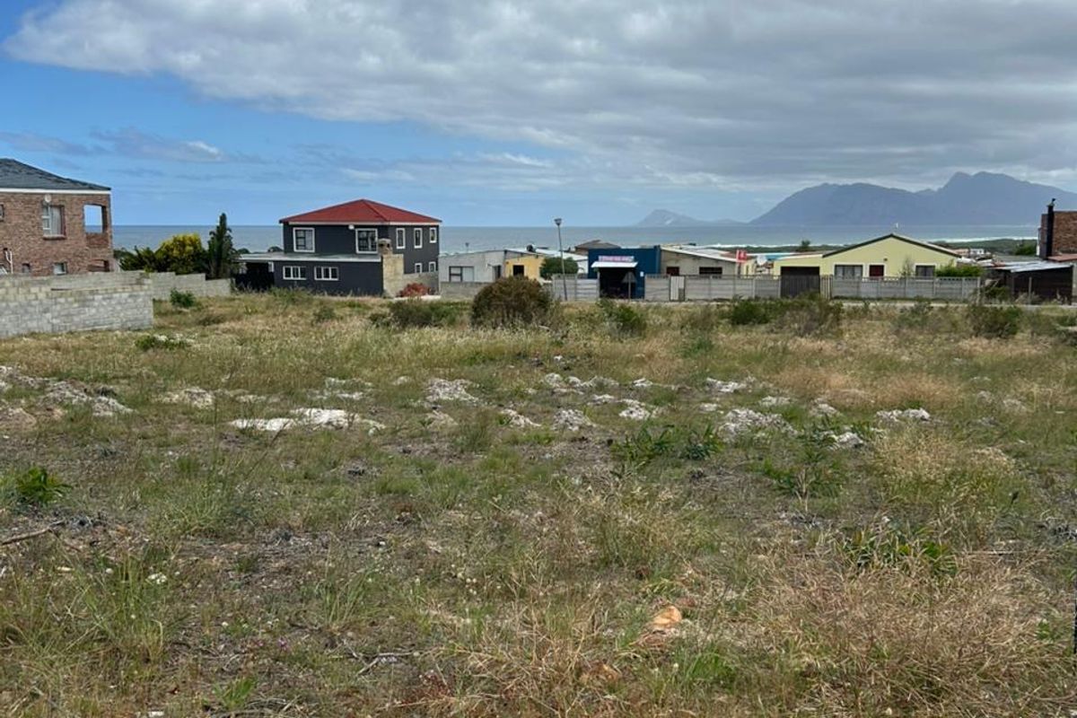 A Prime Piece of Hawston Awaits You - Photo 2