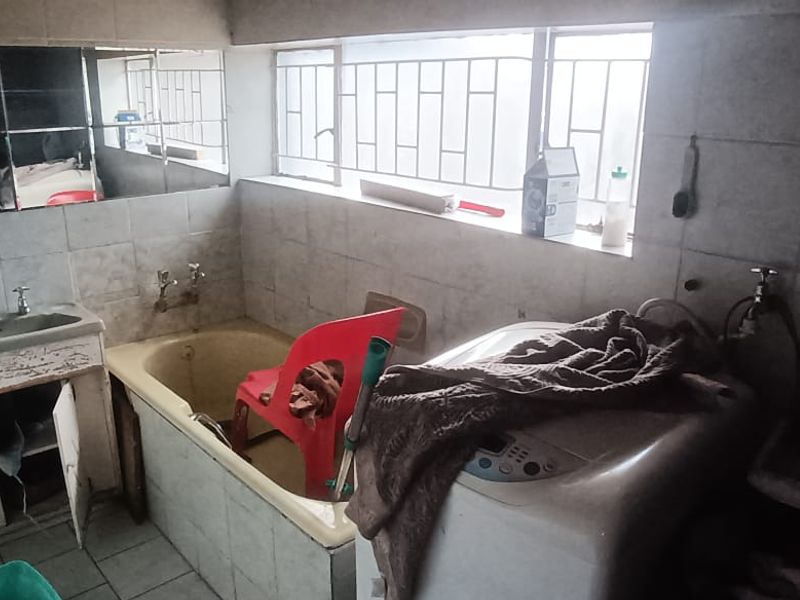 Spacious 3-Bedroom Home with 1 Flatlet - Perfect for Corporate Living! - Photo 6