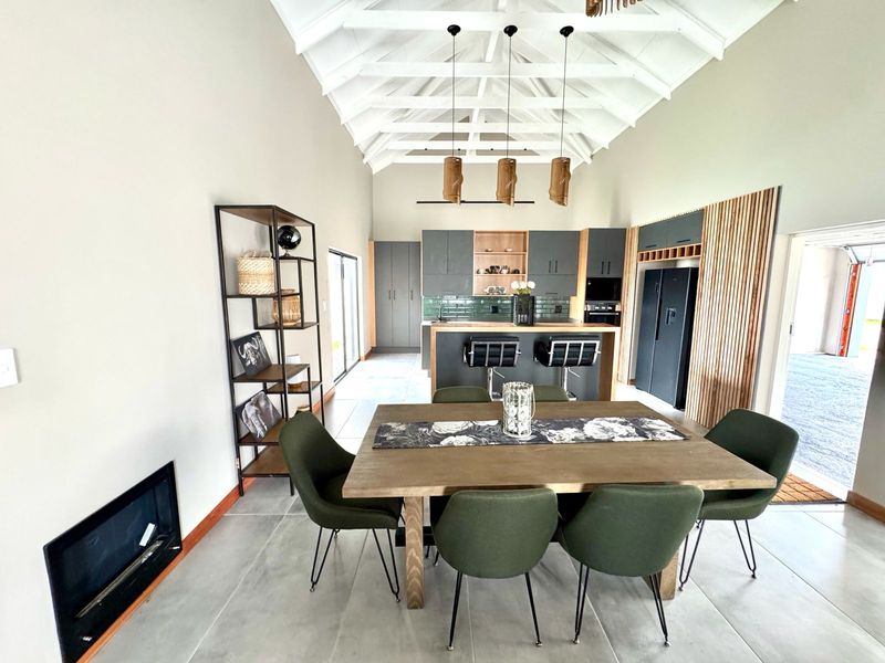 Contemporary Luxury in a Safe and Secure Complex - Photo 3