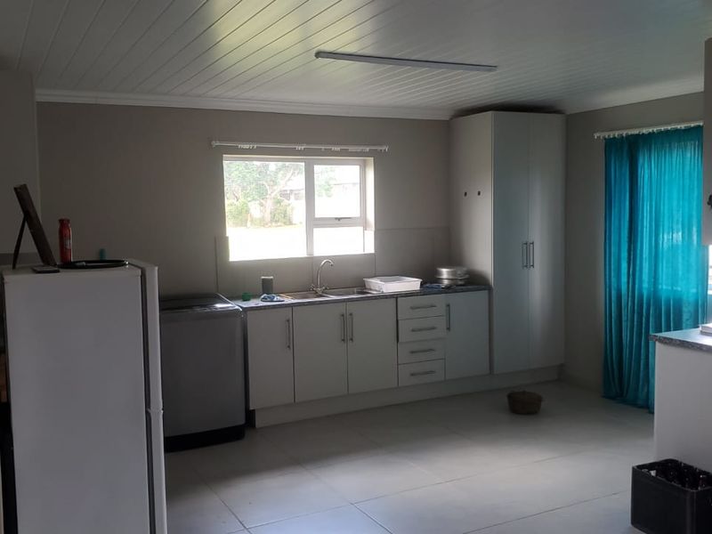 3 Bedroom House To Let - Photo 2