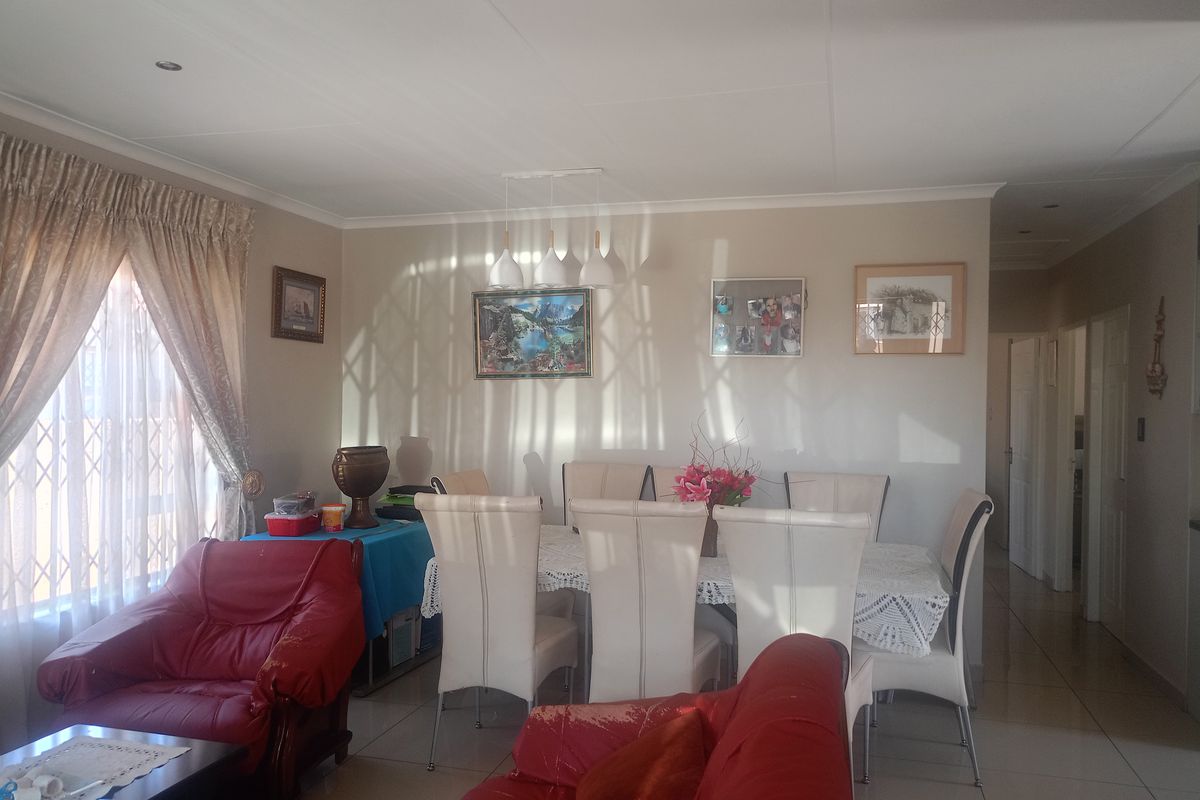 Your dream home awaits! - Photo 3