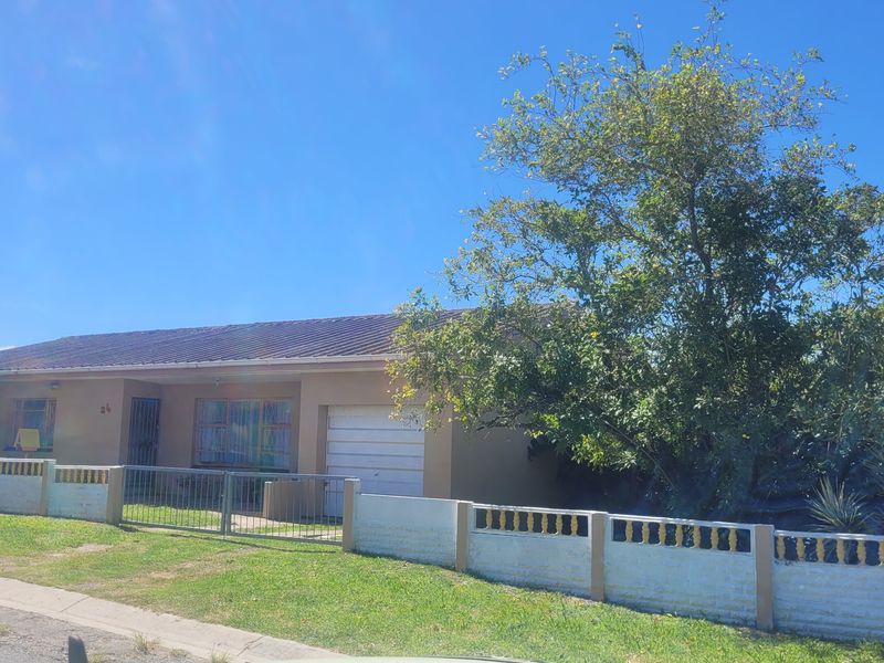 Charming three bedroomed  home - Photo 2