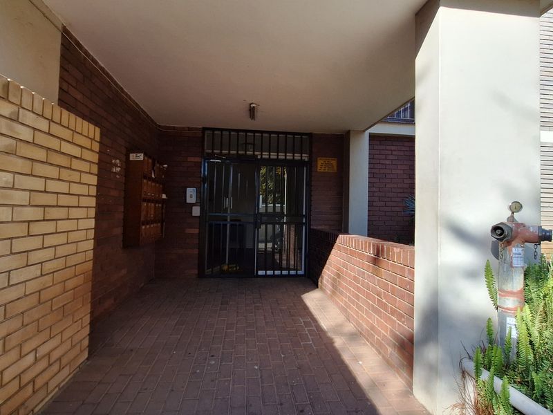 Generous Living Space with Excellent Investment Potential - Photo 2