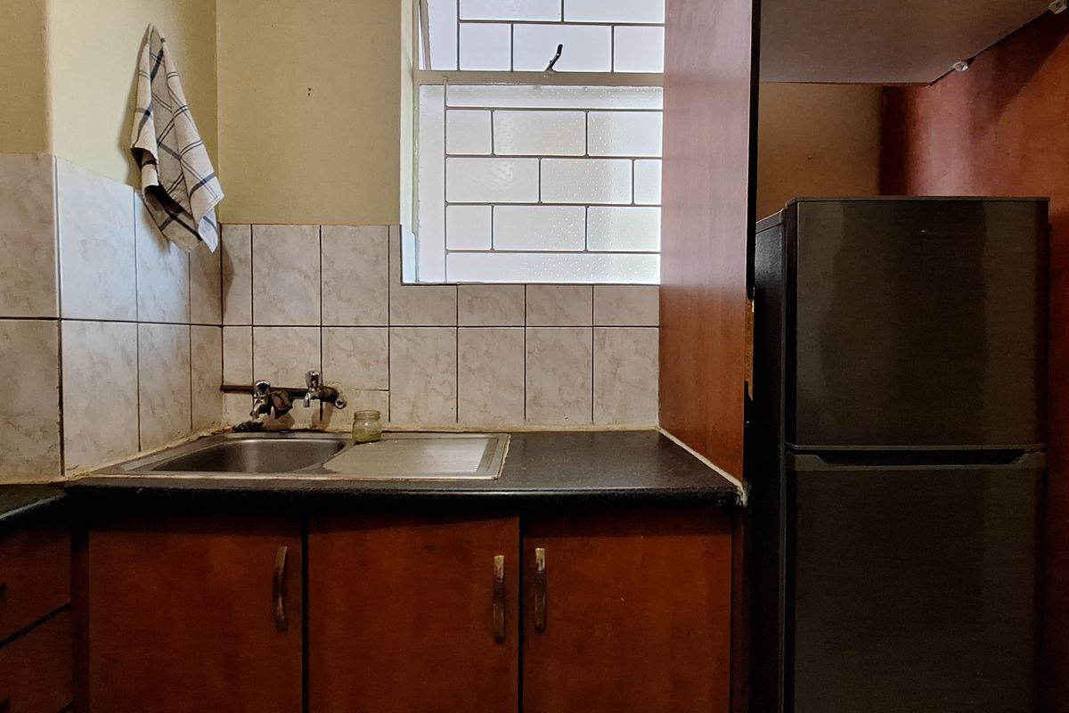 Generous Living Space with Excellent Investment Potential - Photo 4