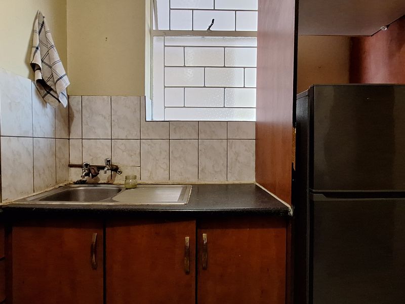 Generous Living Space with Excellent Investment Potential - Photo 4