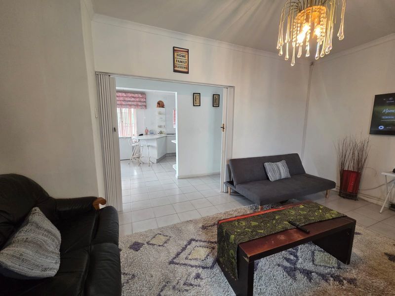 Stunning Home On The Ridge - Photo 6