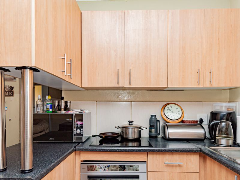 Modern 2 Bed 2 Bath Apartment with Large Balcony: R550k - Photo 3