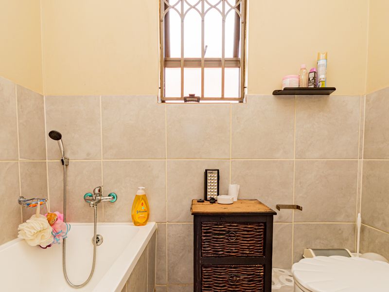 Modern 2 Bed 2 Bath Apartment with Large Balcony: R550k - Photo 10