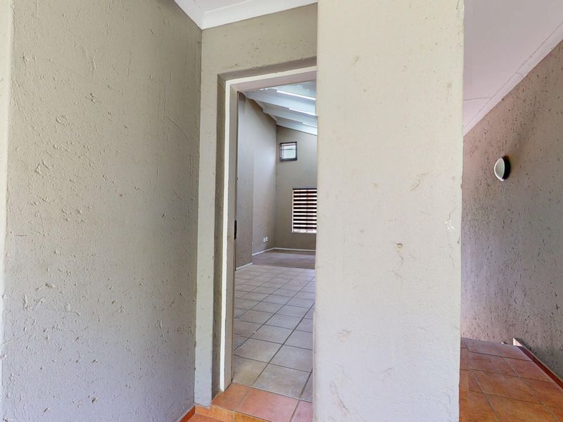 Modern comfort, prime convenience, and effortless living — your perfect apartment awaits. - Photo 5