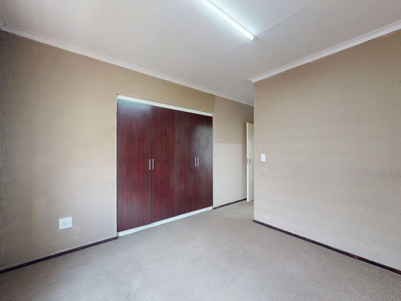 Modern comfort, prime convenience, and effortless living — your perfect apartment awaits. - Photo 10