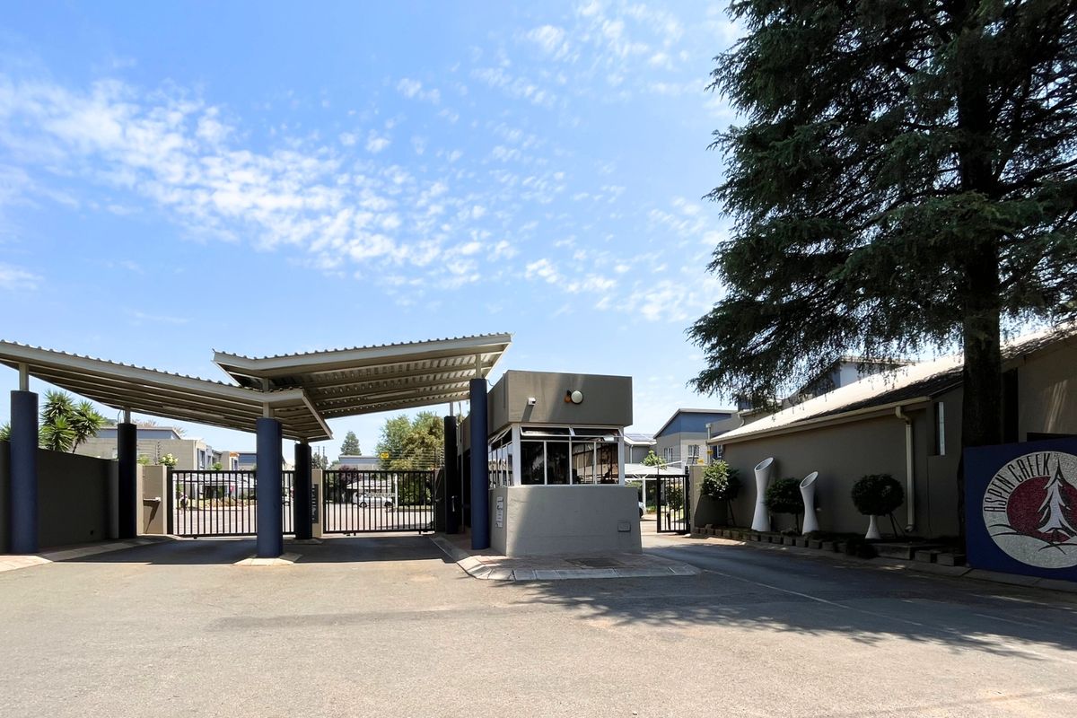 Modern comfort, prime convenience, and effortless living — your perfect apartment awaits. - Photo 3