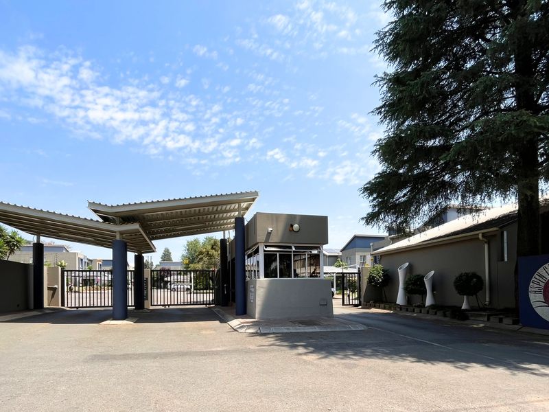 Modern comfort, prime convenience, and effortless living — your perfect apartment awaits. - Photo 3