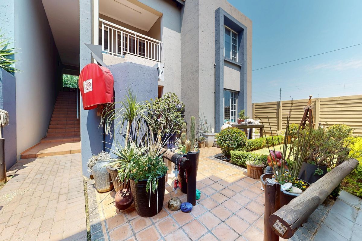 Modern comfort, prime convenience, and effortless living — your perfect apartment awaits. - Photo 4