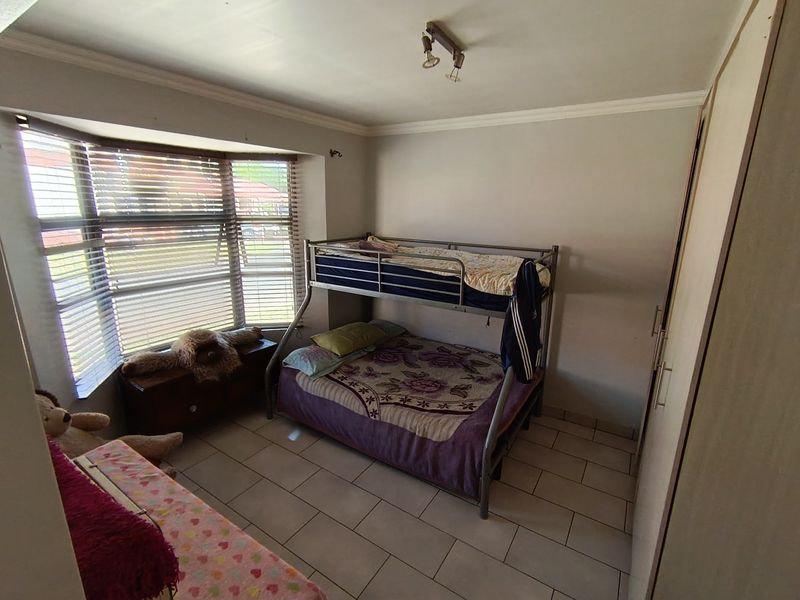 Charming 2-Bedroom Home in Secure Complex – Waterval East - Photo 10