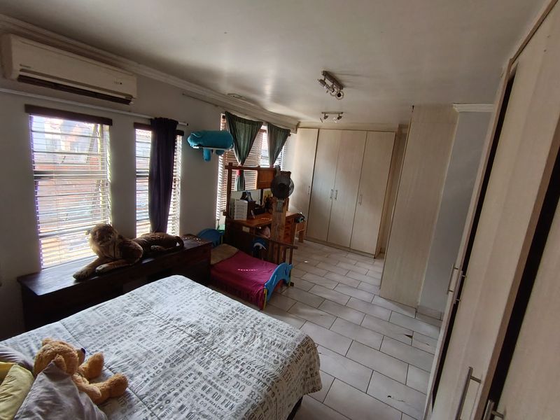 Charming 2-Bedroom Home in Secure Complex – Waterval East - Photo 6