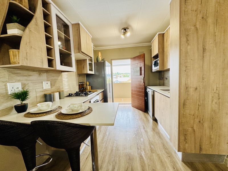 Apartment For Sale In Pretoria - Photo 2