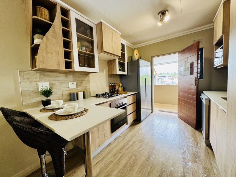 Apartment For Sale In Pretoria - Photo 5