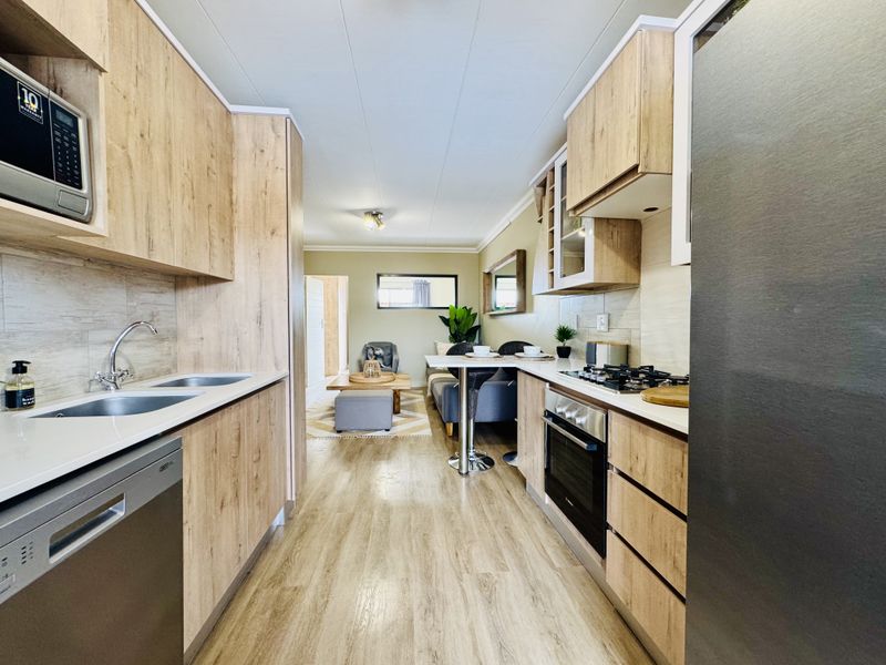 Apartment For Sale In Pretoria - Photo 4