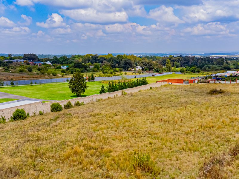 Embrace the Country Lifestyle | Secure Boutique Estate - Photo 6