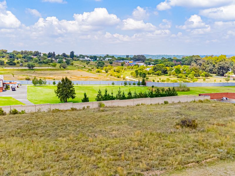 Embrace the Country Lifestyle | Secure Boutique Estate - Photo 7