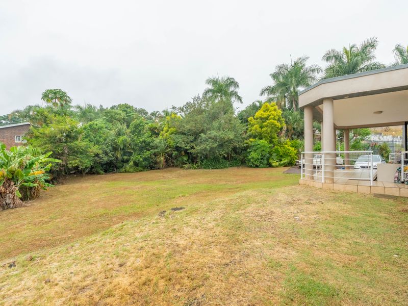 Live the Dream in this Ultra-Modern, Large Family Home - Photo 7