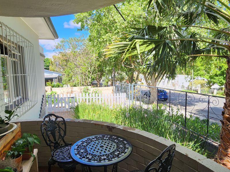 3-Bedroom Family Gem in a Prime Position with Stunning Views - Photo 5