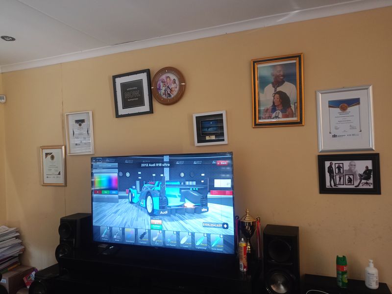 Charming 3-bedroom house for sale in Vanderbijlpark CE 4, perfect for families seeking comfort! - Photo 4