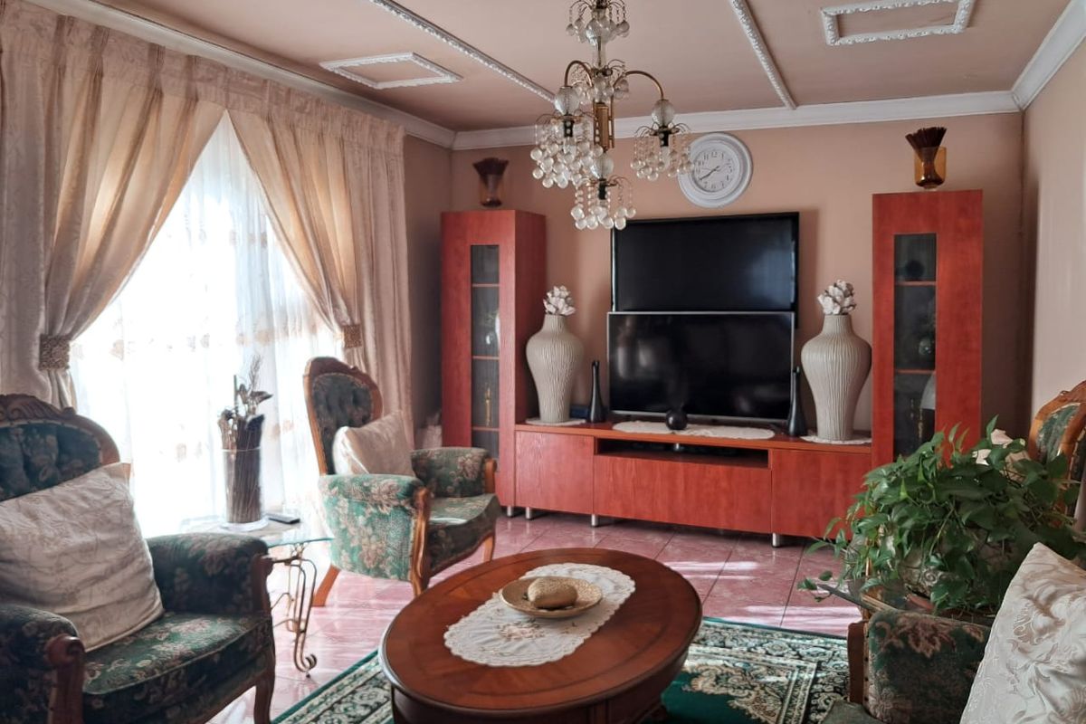 Neat & Secure Home in Sunnyridge, East London - Photo 3