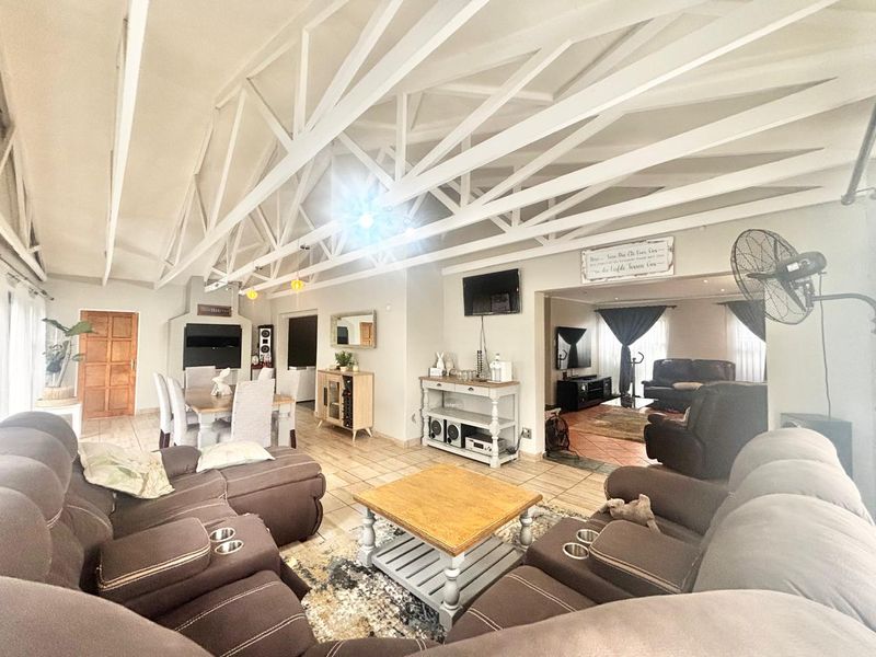 Fully Off-the-Grid Family Home with Solar, Borehole & Pool in Kruinpark - Photo 3