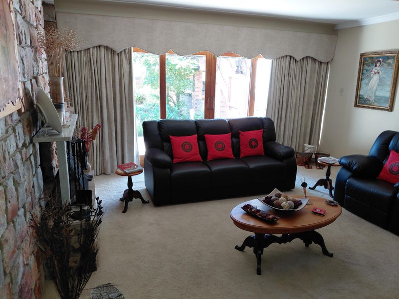 Home with Atmosphere and a Lovely Garden in the Bothasrus Area of Despatch - Photo 10