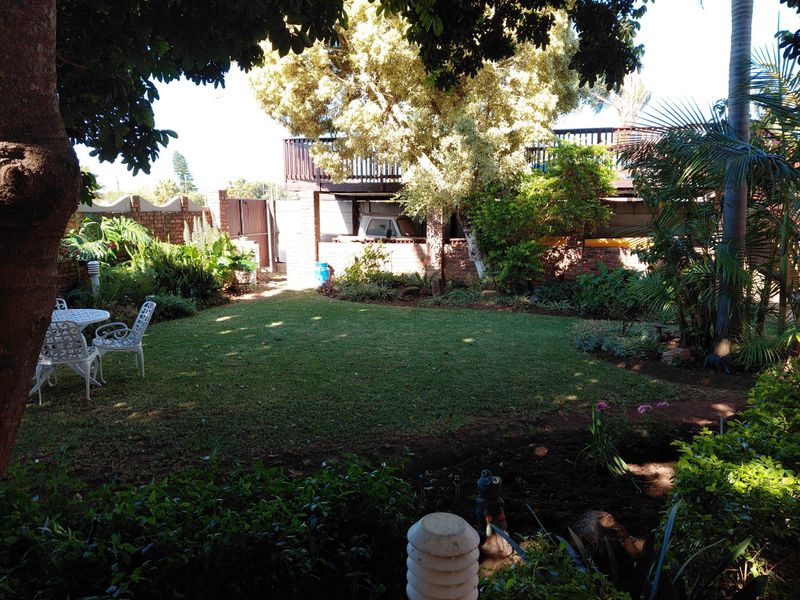 Home with Atmosphere and a Lovely Garden in the Bothasrus Area of Despatch - Photo 3