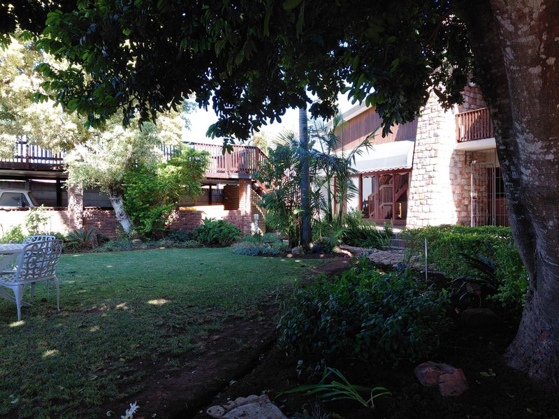 Home with Atmosphere and a Lovely Garden in the Bothasrus Area of Despatch - Photo 4