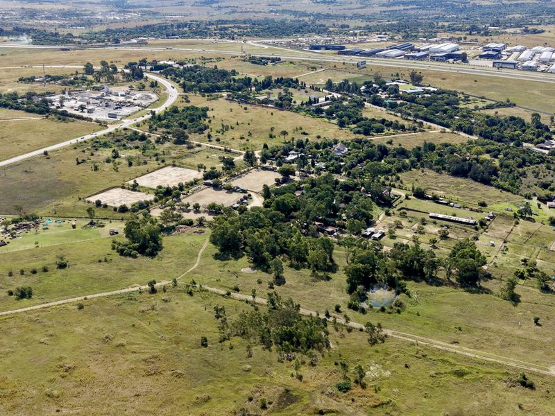 Prime 4.2 Hectare Investment Opportunity – Exceptional Location - Photo 8