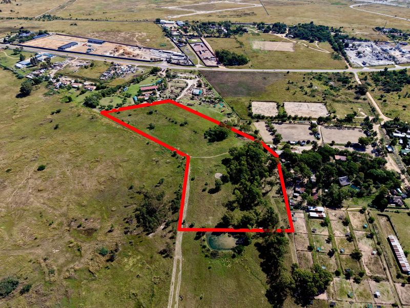 Prime 4.2 Hectare Investment Opportunity – Exceptional Location - Photo 3