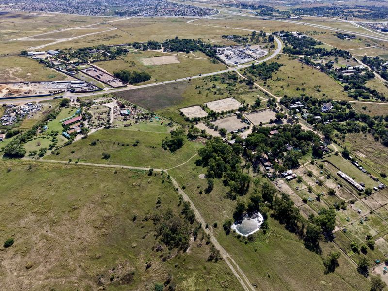 Prime 4.2 Hectare Investment Opportunity – Exceptional Location - Photo 10