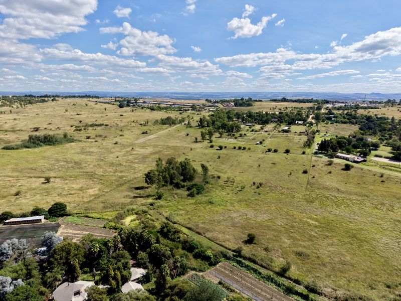 Priced to Sell – Vacant Land with Huge Potential - Photo 8