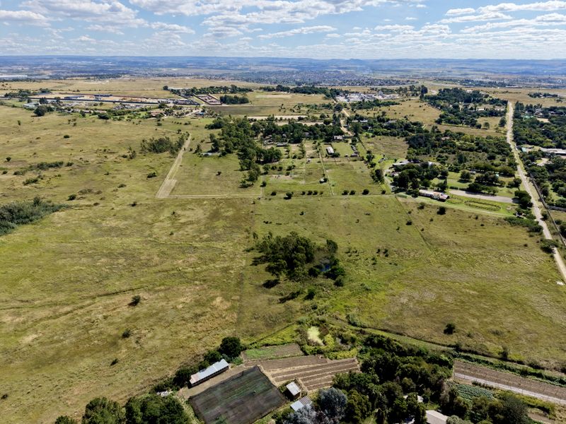 Priced to Sell – Vacant Land with Huge Potential - Photo 10