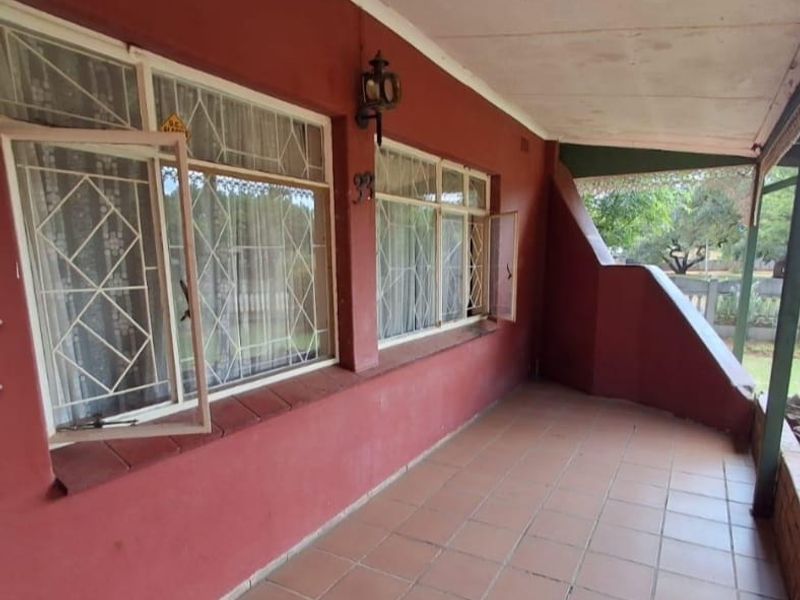 3 Bedroom House - Near High School for sale in Sasolburg - Photo 4