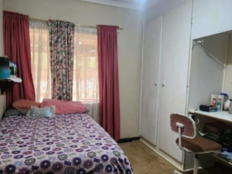 3 Bedroom House - Near High School for sale in Sasolburg - Photo 8