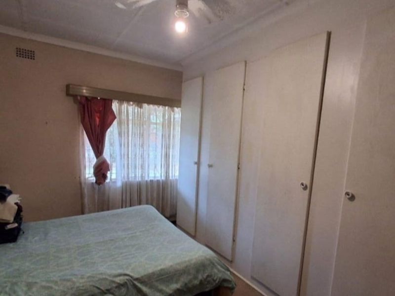 3 Bedroom House - Near High School for sale in Sasolburg - Photo 6