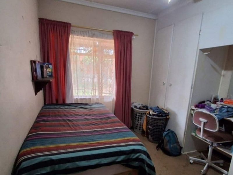 3 Bedroom House - Near High School for sale in Sasolburg - Photo 7