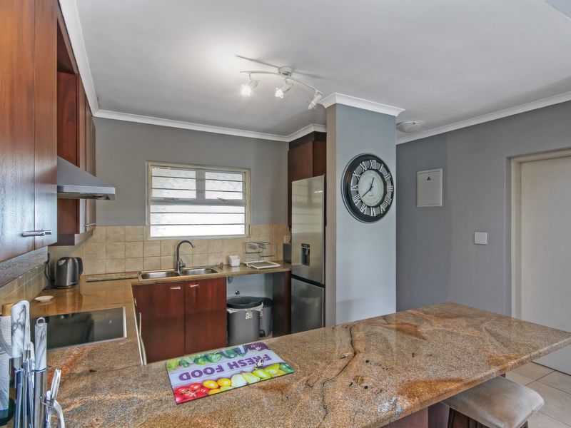 Executive Living and so many options..... - Photo 2